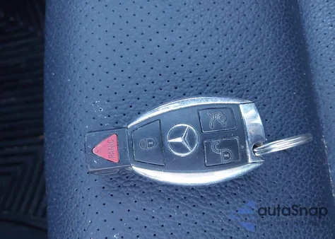 2013 Mercedes-Benz Glk 350 4Matic z USA, uszkodzony, nr VIN WDCGG8JB4DG040792